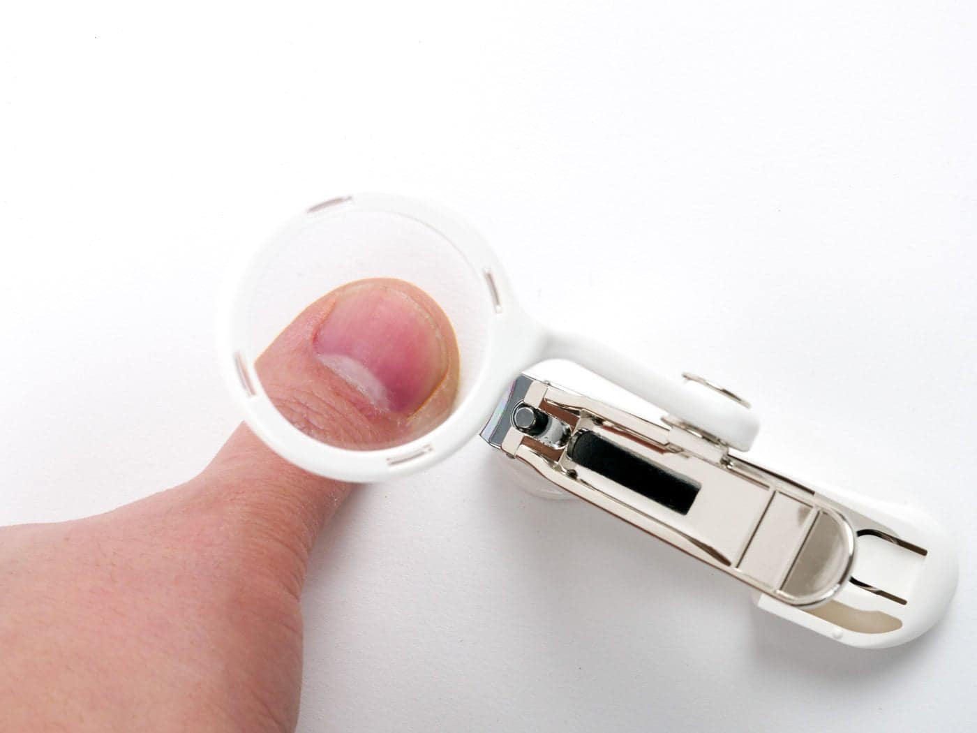GreenbellG1004b.jpg GreenBell Takumi No Waza Nail Clipper with Magnifying Glass G-1004, view 2