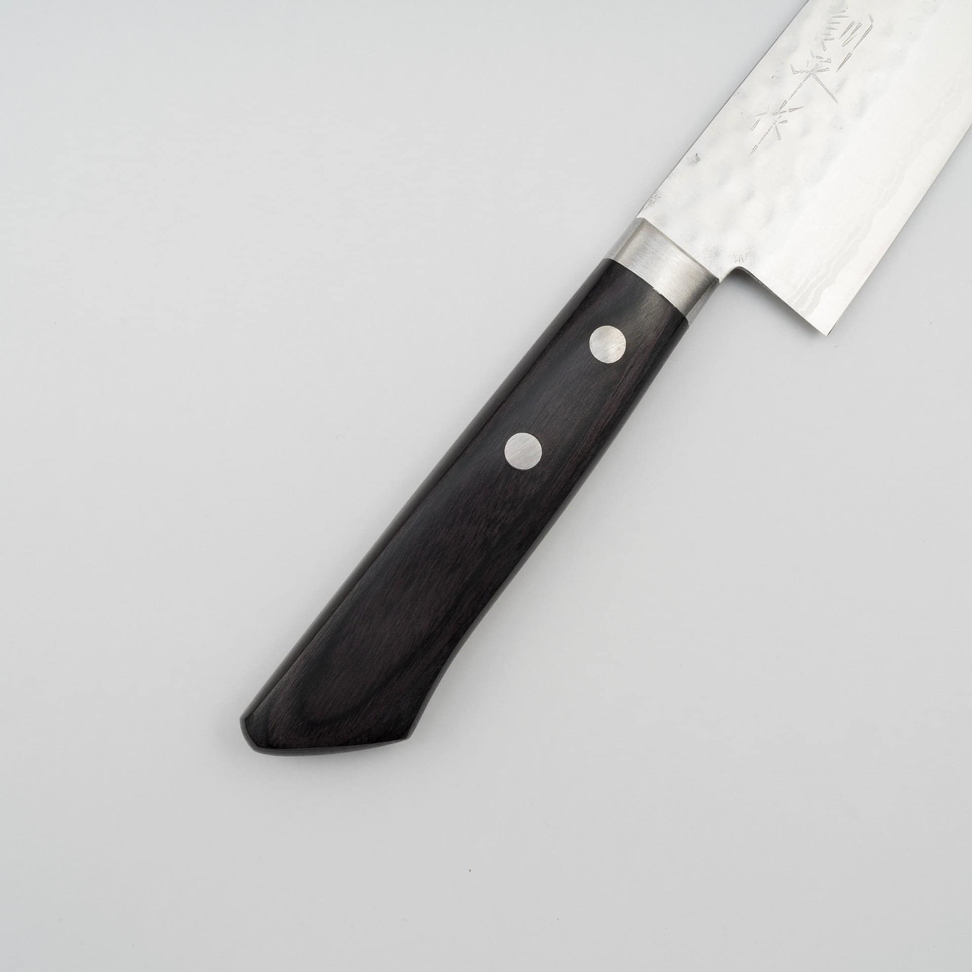 7CR09185.jpg Masutani Kokuryu VG10 Damascus Tsuchime Gyuto 180mm Western Handle, view 3