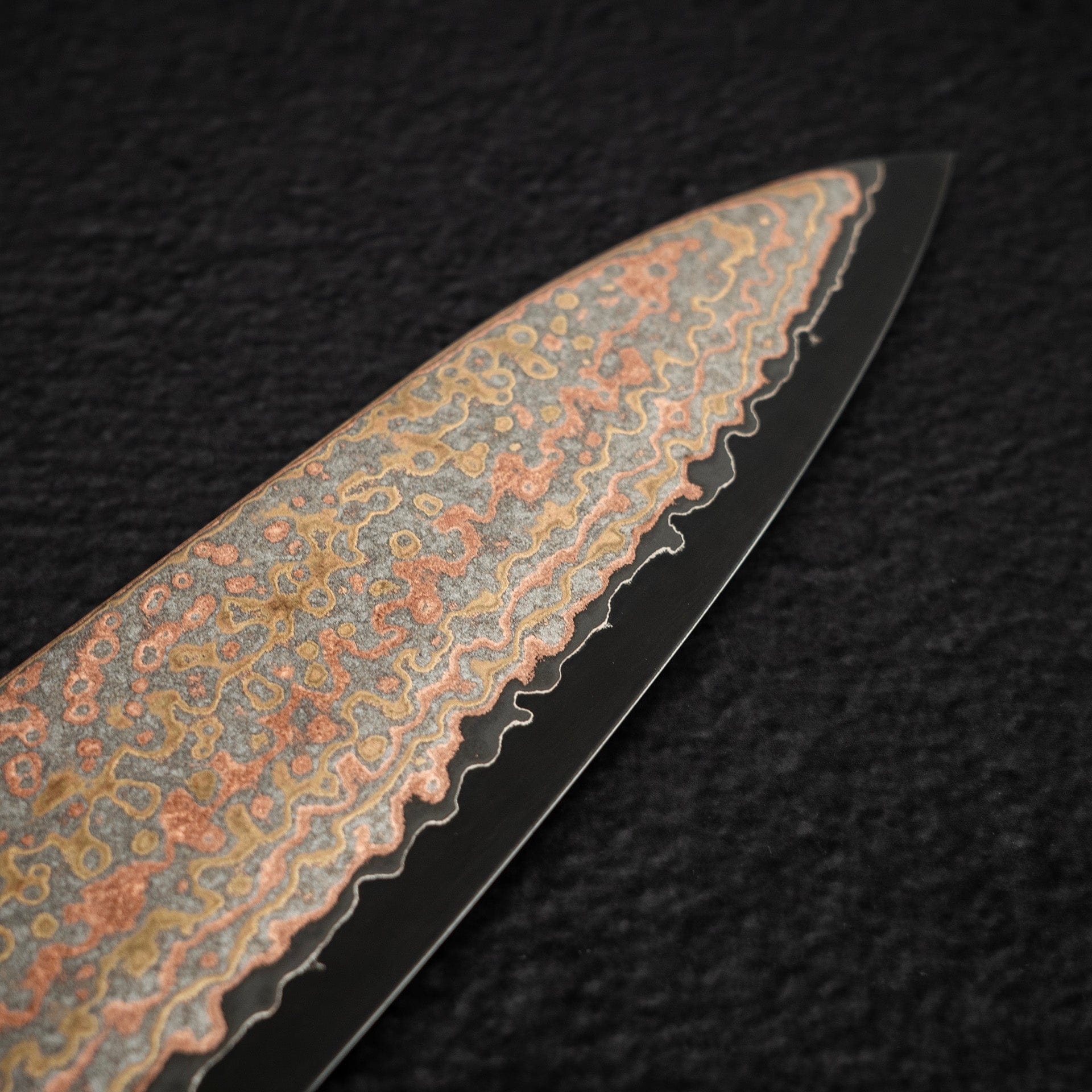 DSC_1829.jpg Hatsukokoro Hinotori V-Toku 2 Gyuto 240mm Rainbow Damascus Finish, view 4