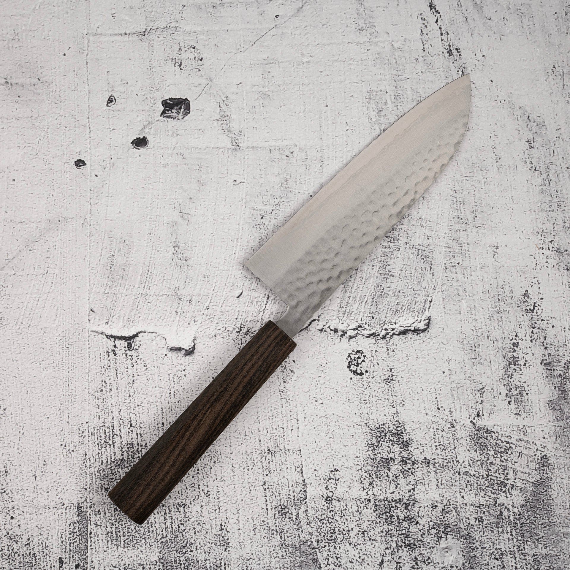 DSC_6166.jpg Masutani Kokuryu VG10 Damascus Tsuchime Santoku 170mm WA Handle, view 5