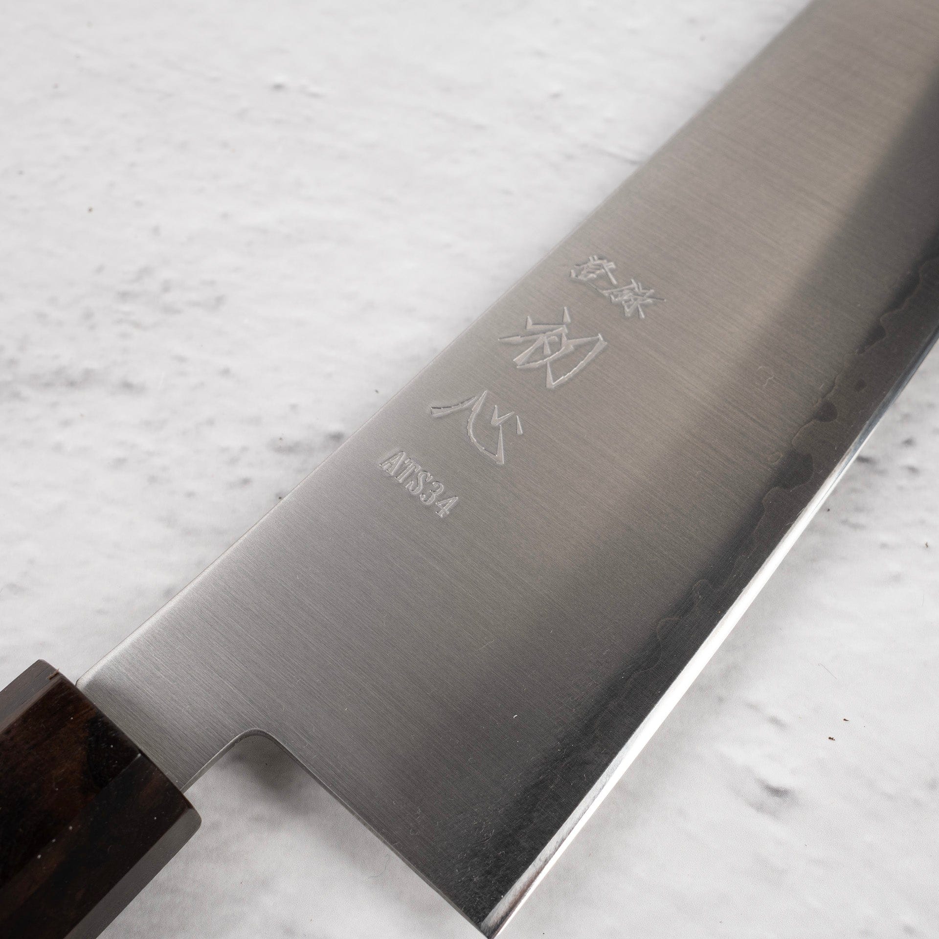 HatsukokoroHayabusaATS34SanmaiK-tipGyuto240mmc.jpg Hatsukokoro Hayabusa ATS34 Sanmai K-tip Gyuto 240mm, view 3