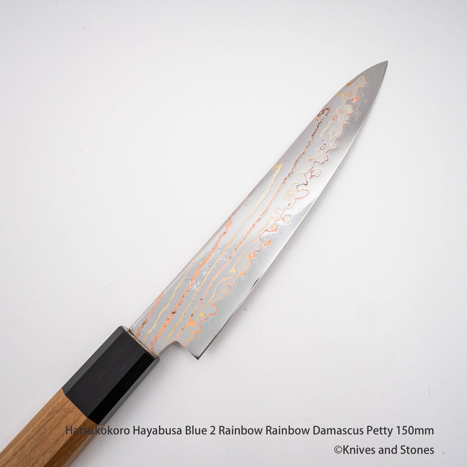 HatsukokoroHayabusaBlue2RainbowRainbowDamascusPetty150mmE.jpg Hatsukokoro Hayabusa Blue 2 Rainbow Rainbow Damascus Petty 150mm, view 2