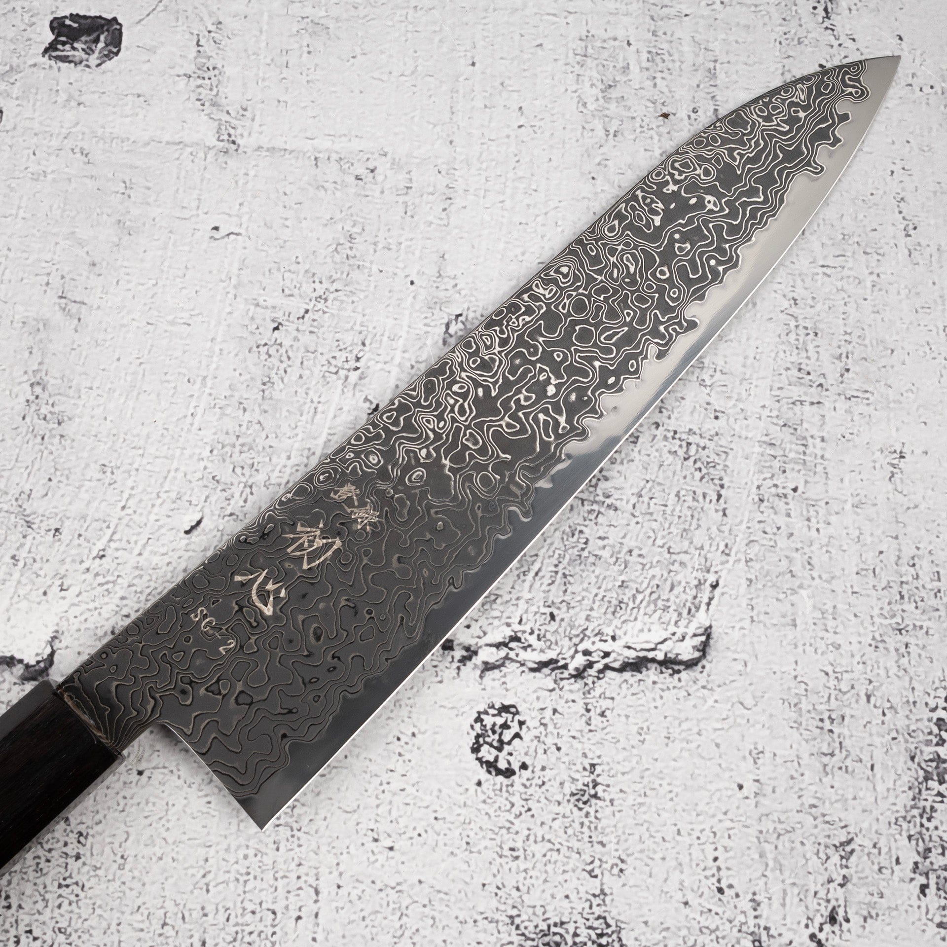 HatsukokoroRyuhyoSG2BlackDamascusGyuto210mmEbonyb.jpg Hatsukokoro Ryuhyo SG2 Black Damascus Gyuto 210mm Ebony, view 2