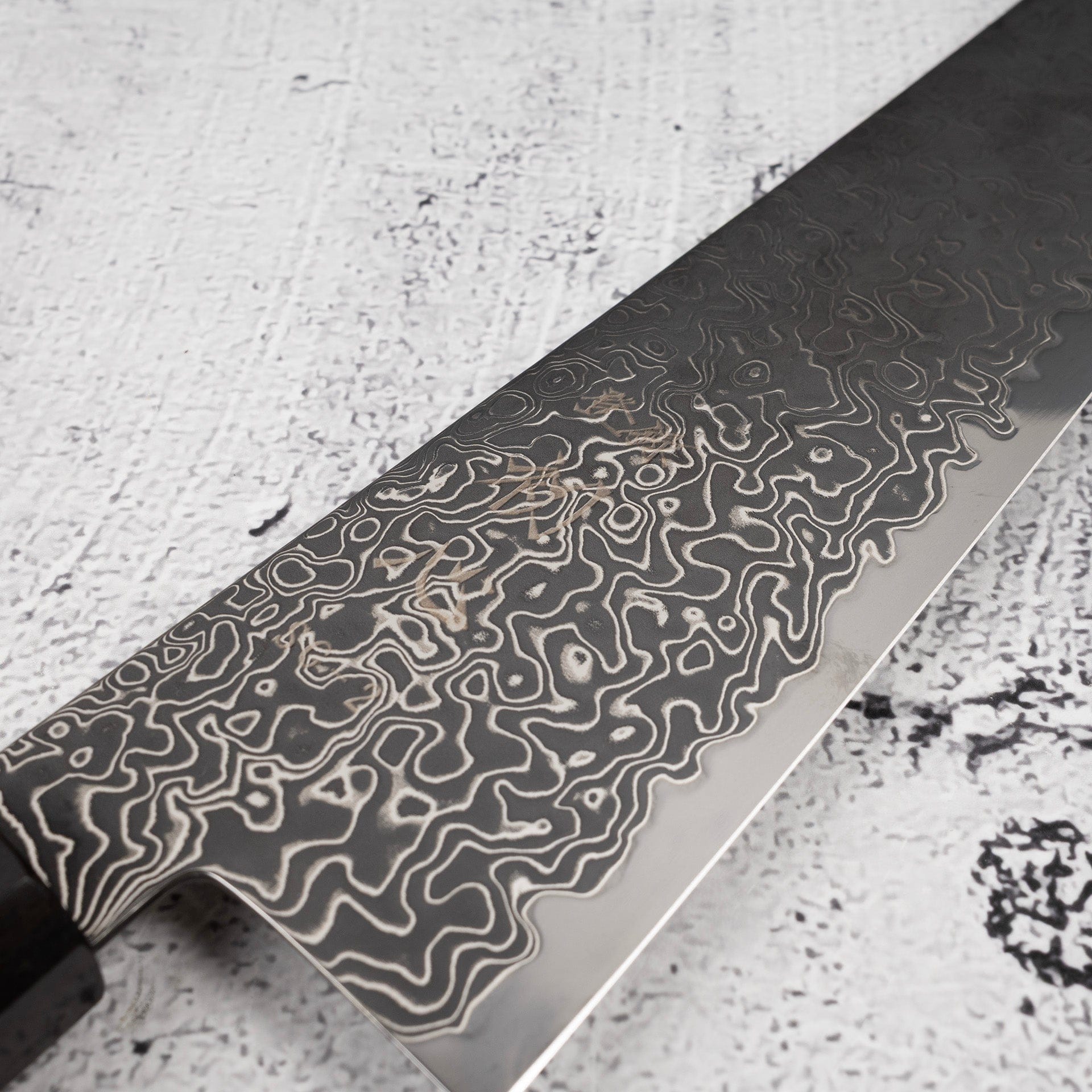 HatsukokoroRyuhyoSG2BlackDamascusGyuto210mmEbonyc.jpg Hatsukokoro Ryuhyo SG2 Black Damascus Gyuto 210mm Ebony, view 3
