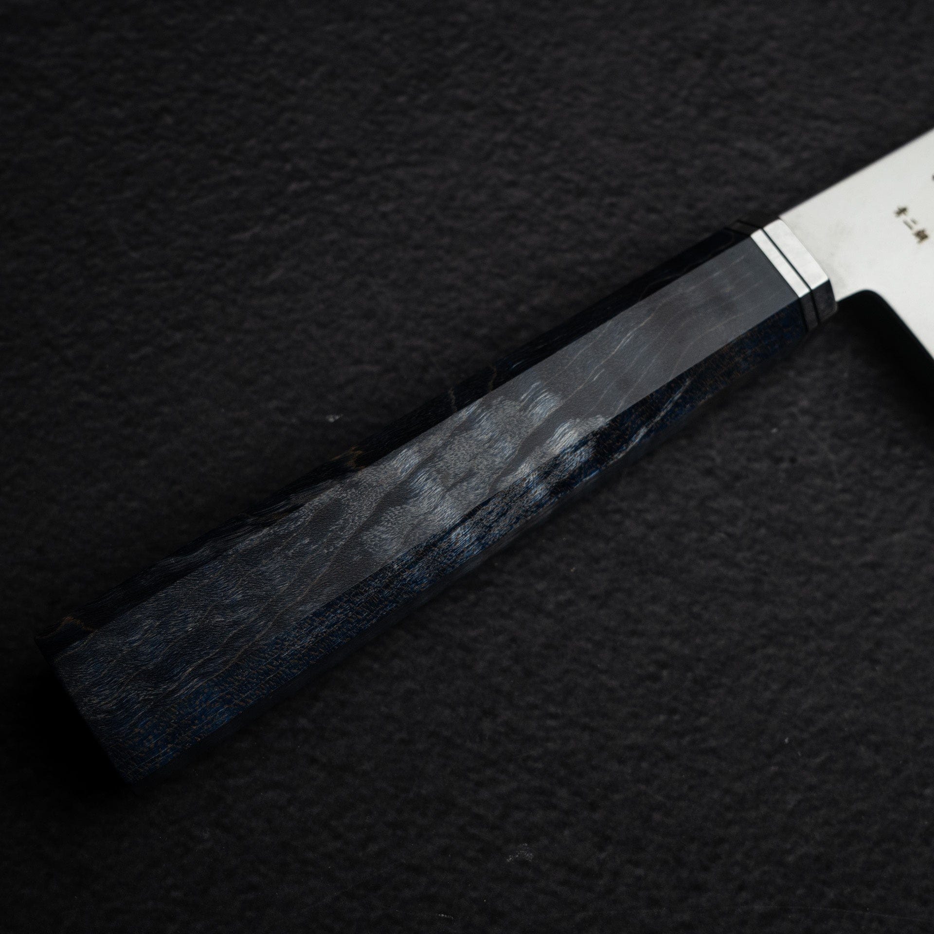 Hatsukokoro_Kaijin_Blue_2_K-tip_Gyuto_240-20260118-04.jpg Hatsukokoro Kaijin Blue 2 K-tip Gyuto 240mm Migaki Curly Maple, view 4