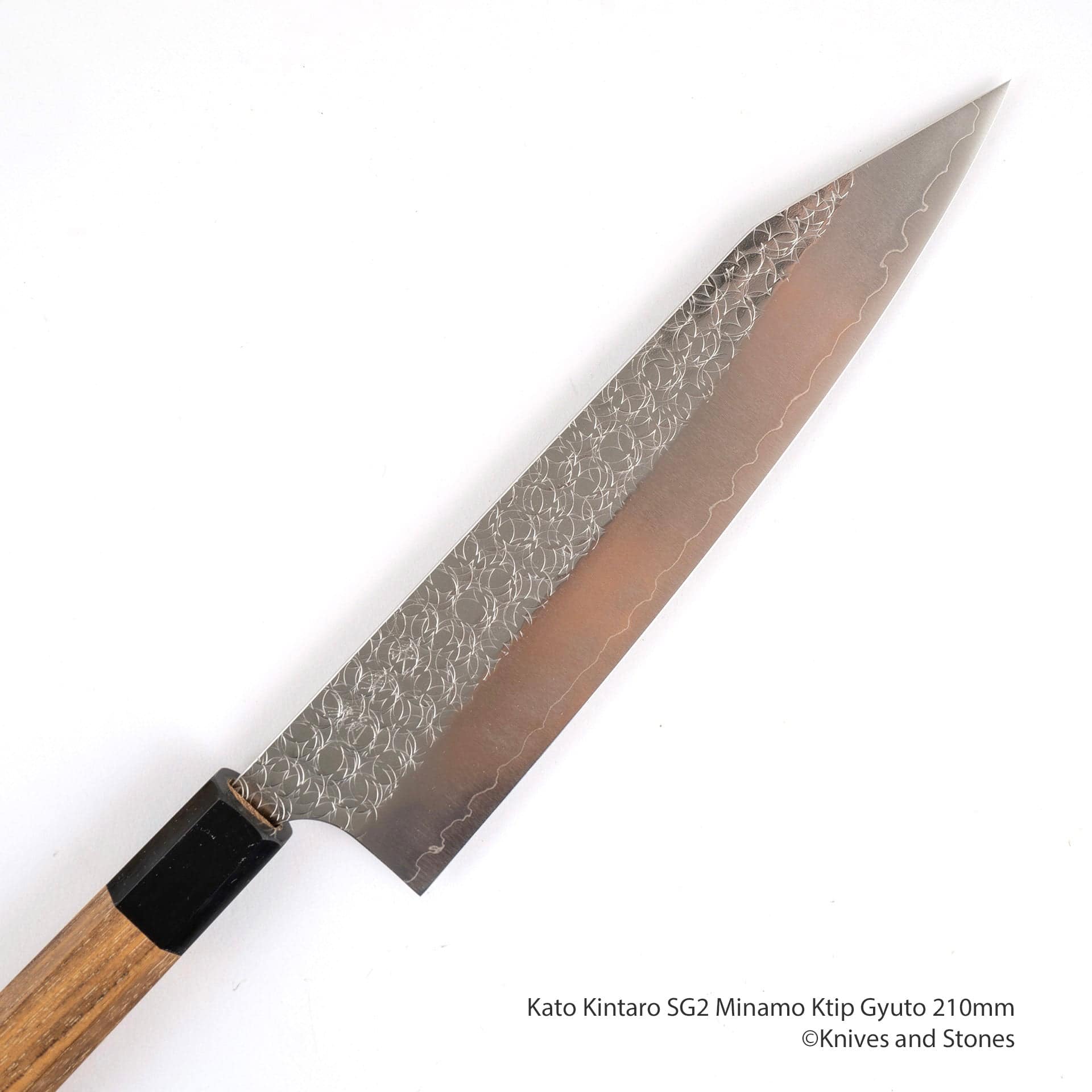 KatoKintaroSG2MinamoKtipGyuto210mmF.jpg Yoshimi Kato SG2 Minamo Ktip Gyuto 210mm, view 3