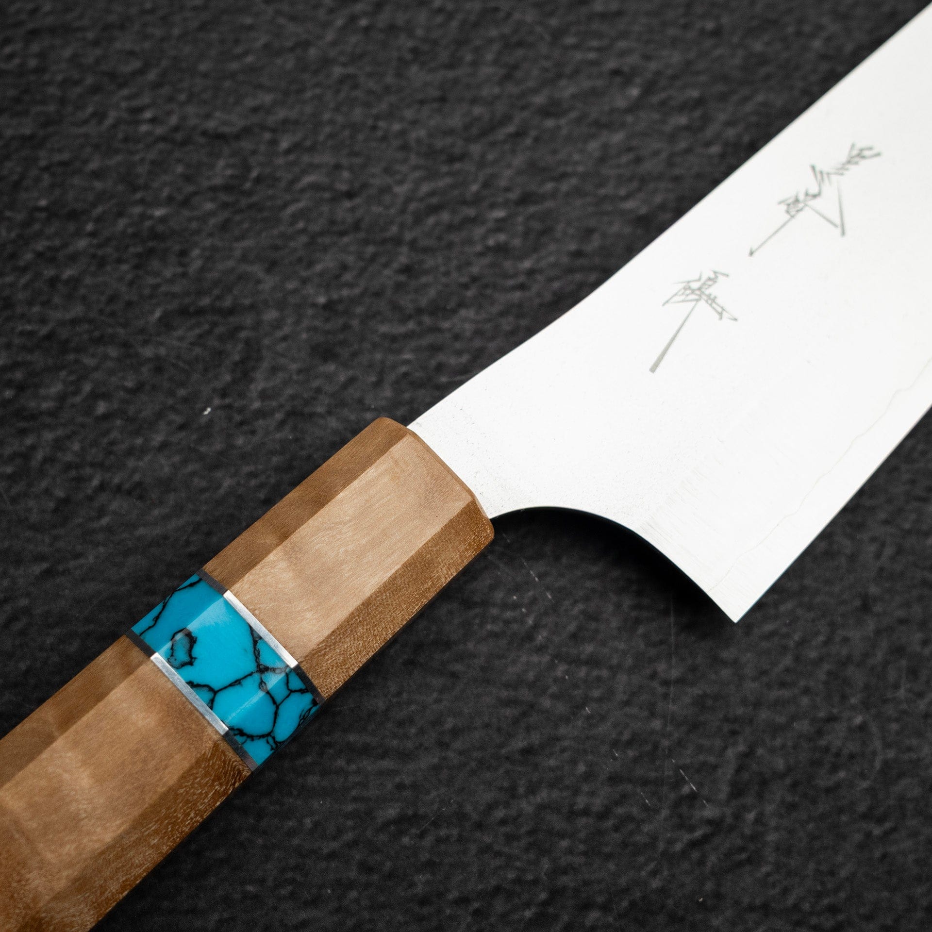 KurosakiGekkoVGXEOSBunka165mm-TurquoiseRingf_6f5b25a5-45bf-4798-86f4-f00238eb2260.jpg Kurosaki Gekko VG XEOS Bunka 165mm - Turquoise Ring, view 6