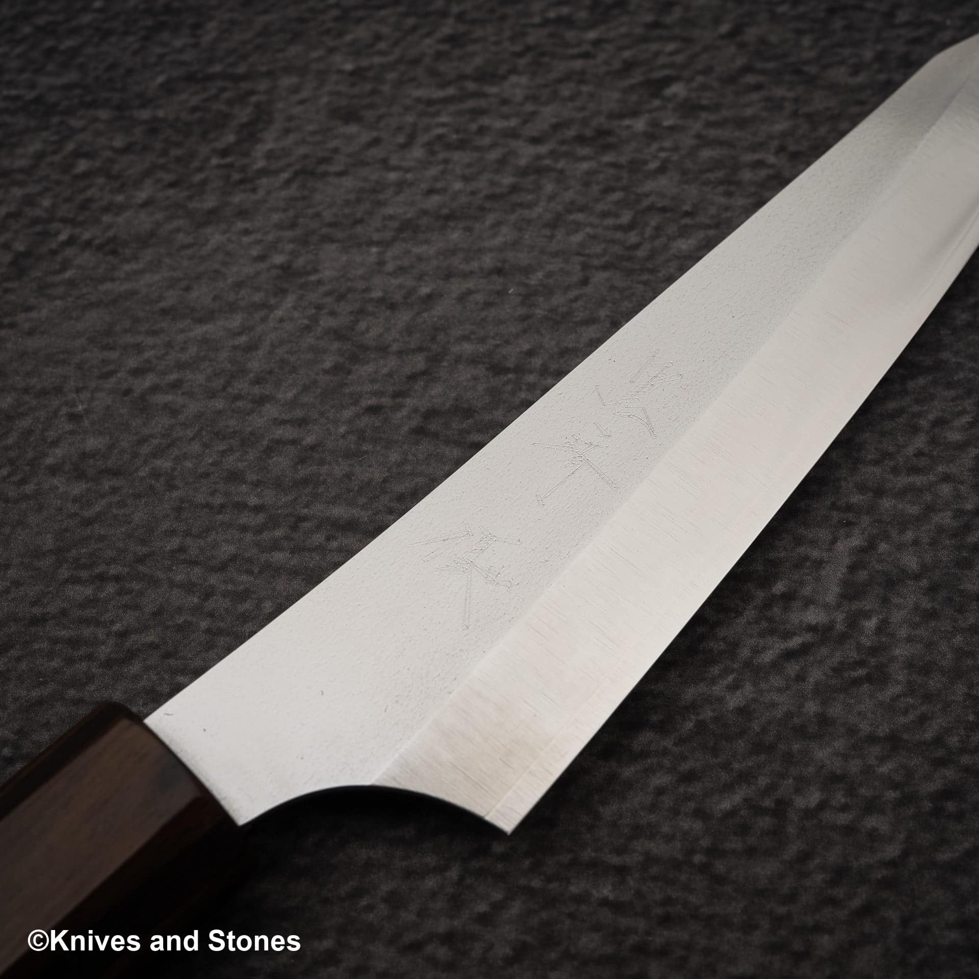 KurosakiVGXEOSGekkoPetty130mm-20250326-03.jpg Kurosaki VG XEOS Gekko Petty 130mm Ebony Handle, view 3