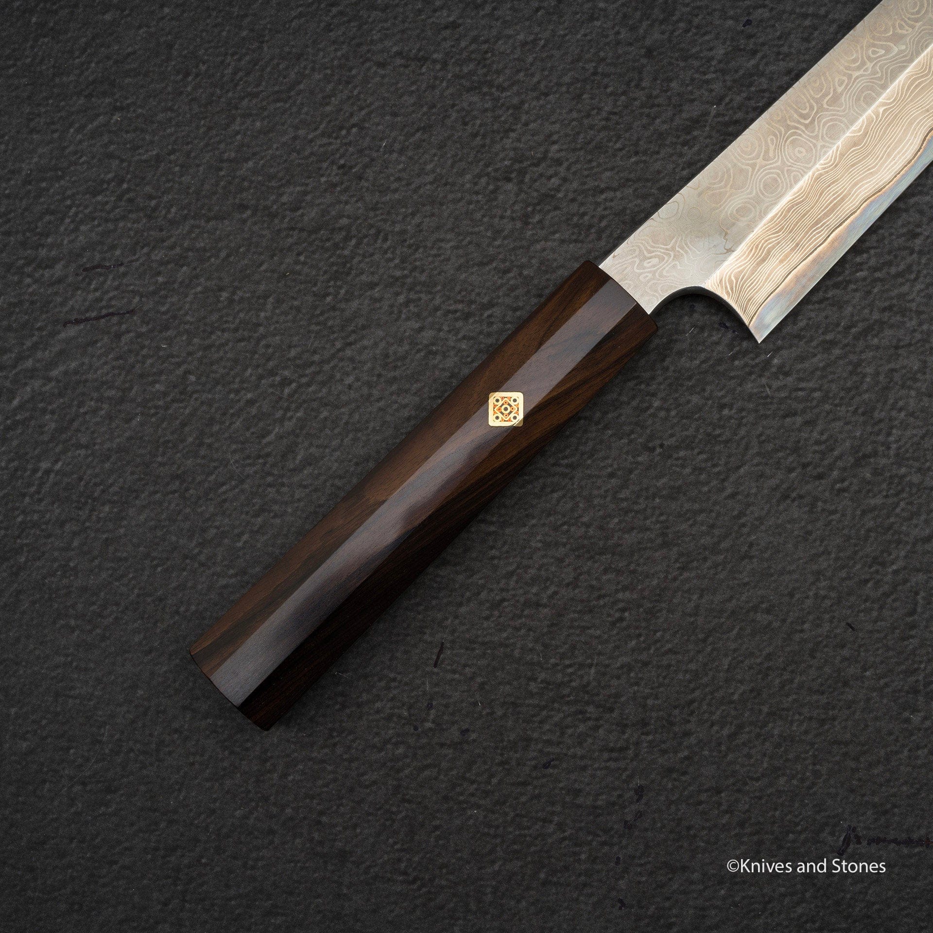 NigaraAnmonBlue2K-tipYanagiba270mmE.jpg Nigara Anmon Kurozome Blue 2 Damascus Kiritsuke Yanagiba 270mm, view 2