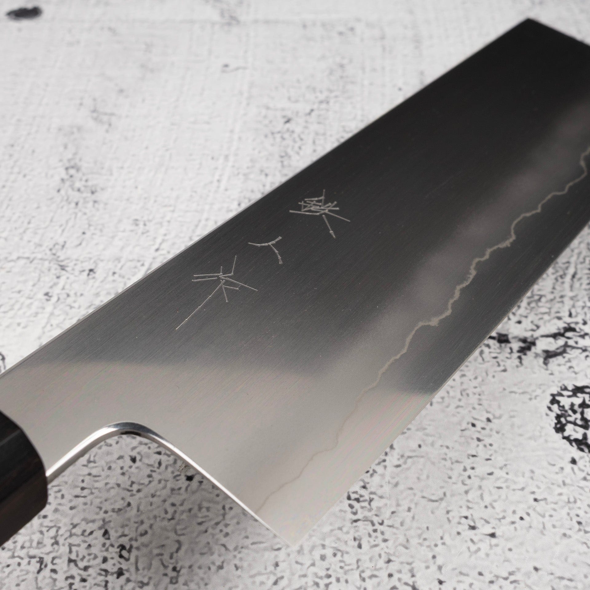 TetsujinGinsanUkiba180mmEbonyHandleb_da09ba13-2593-4a06-a162-7b4acc5b0525.jpg Tetsujin Ginsan Ukiba Nakiri 180mm Ebony Handle, view 2