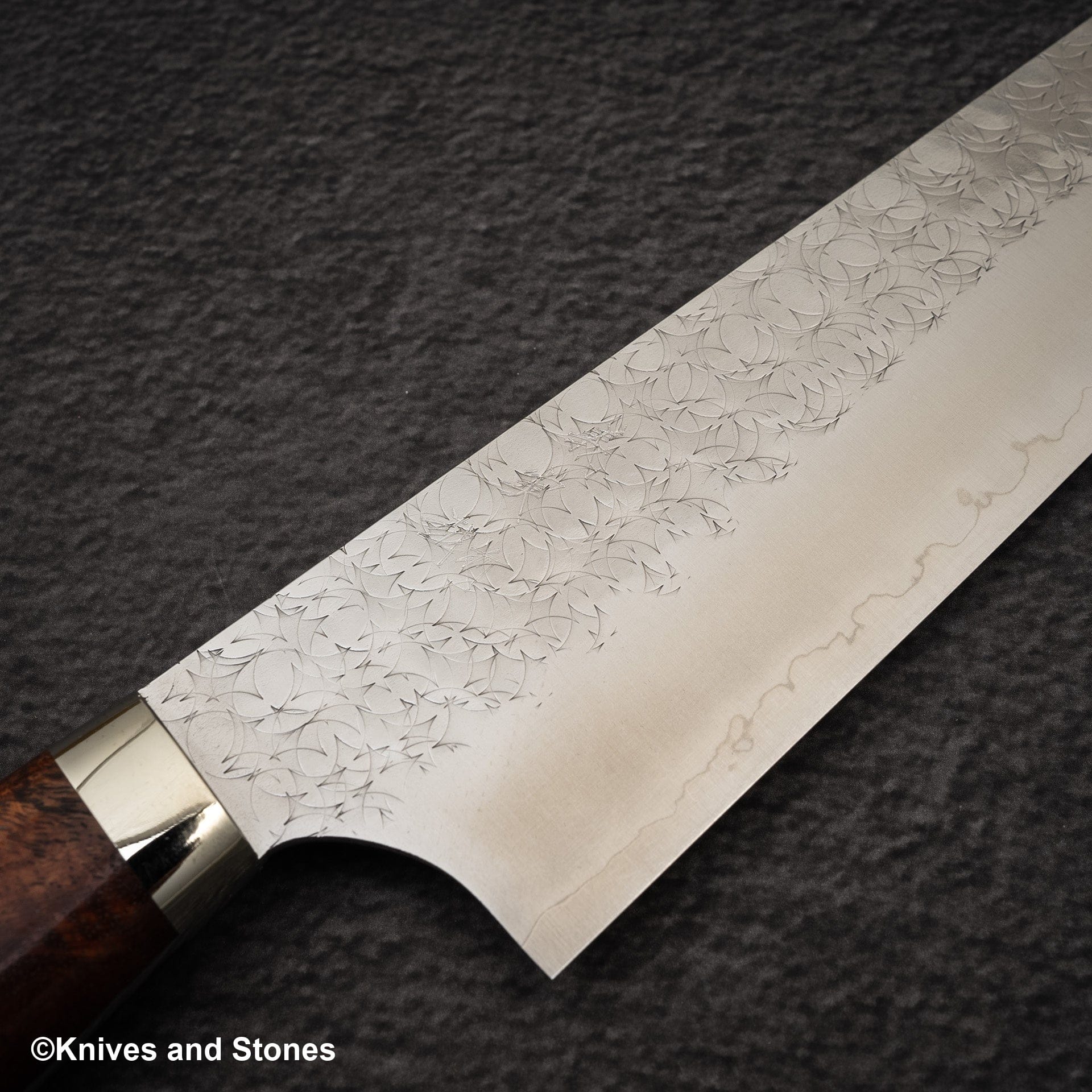 YoshimiKatoSG2MinamoKtipGyuto210mmAmboynaBurlWesternSP-20250326-03.jpg Yoshimi Kato SG2 Minamo Ktip Gyuto 210mm Amboyna Burl Western, view 3